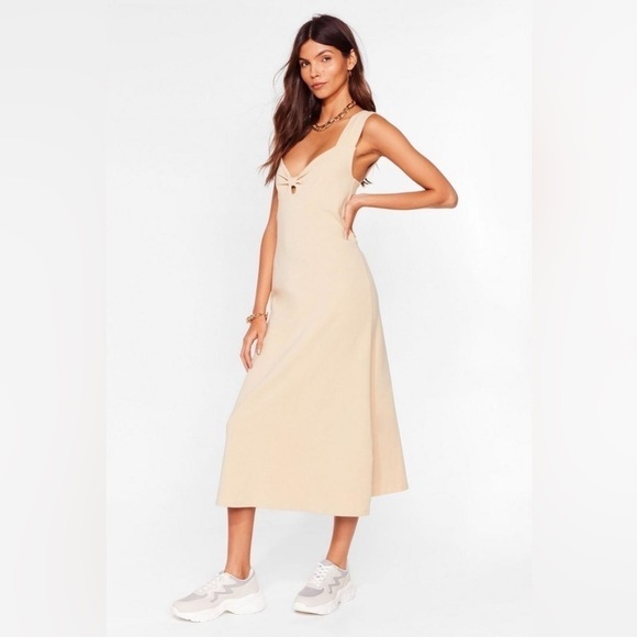 Nasty Gal Bowing Places Relaxed Nude Stretchy Midi Dress sz 2 - Picture 2 of 12